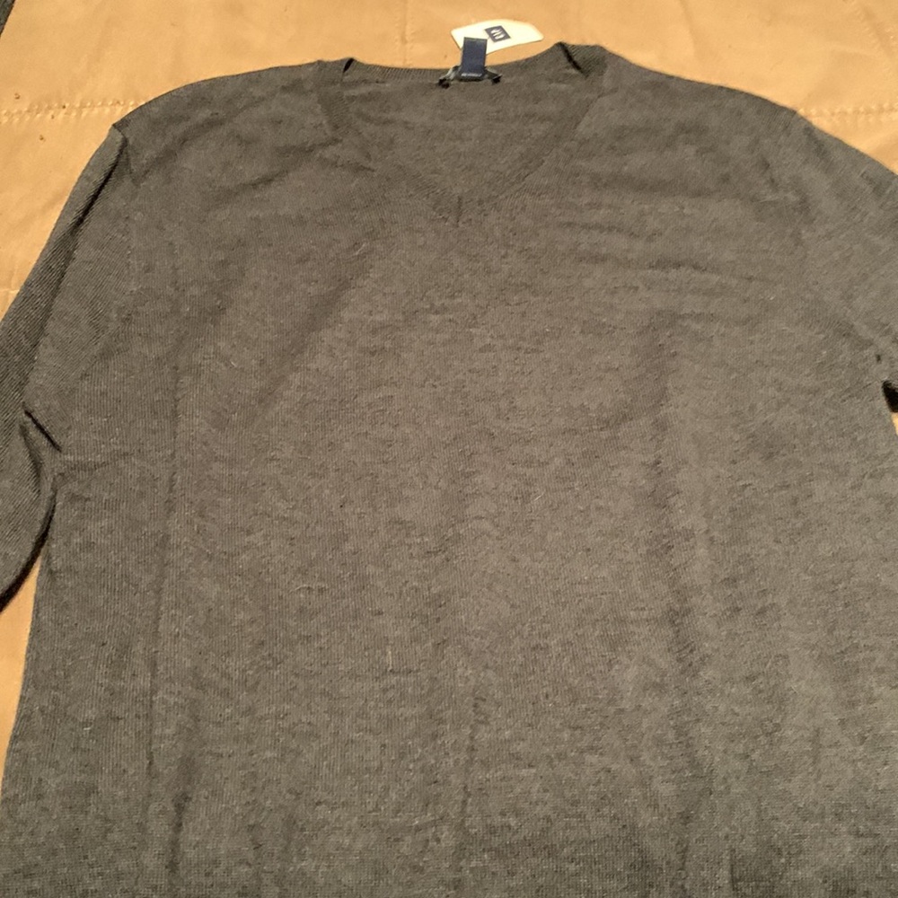 Men’s Gray GAP V-Neck Sweater